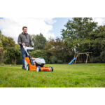 SET Baterijska kosilica STIHL RMA 448 sa AK 30 S baterijom i AL 101 punjačem - Slika 2